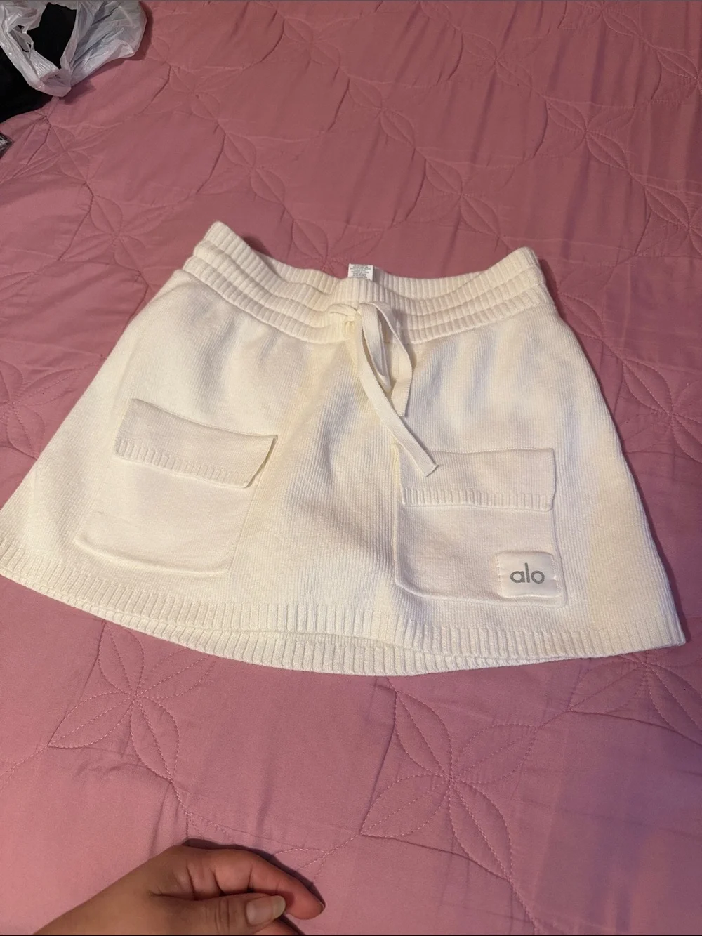 ALO Yoga Cream Knit Mini Skirt with Front Pockets